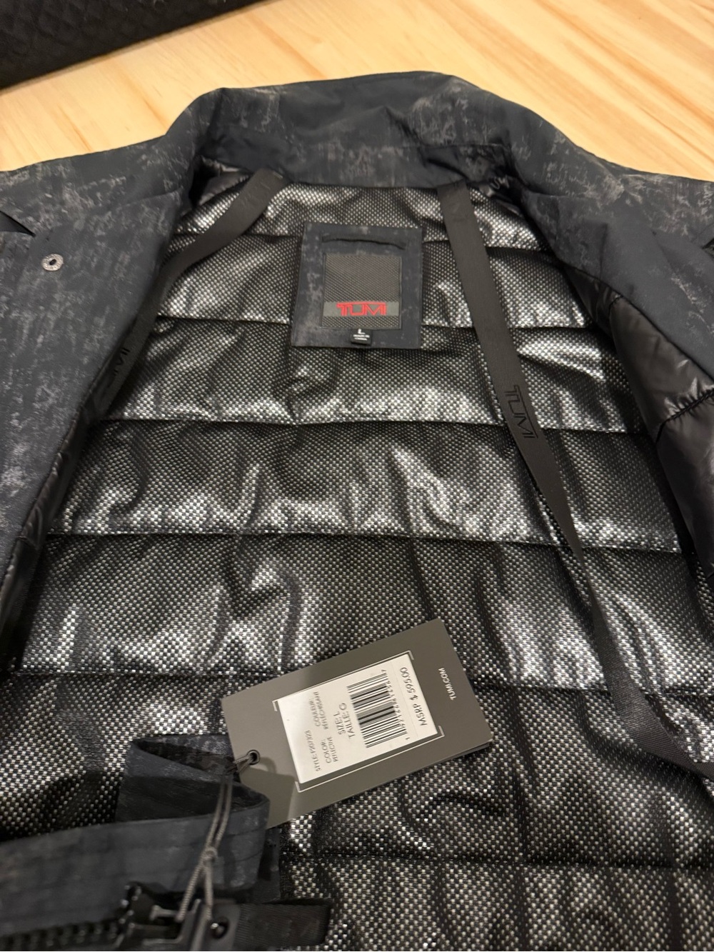 Tumi Reflective Winter Jacket - Black/Gray